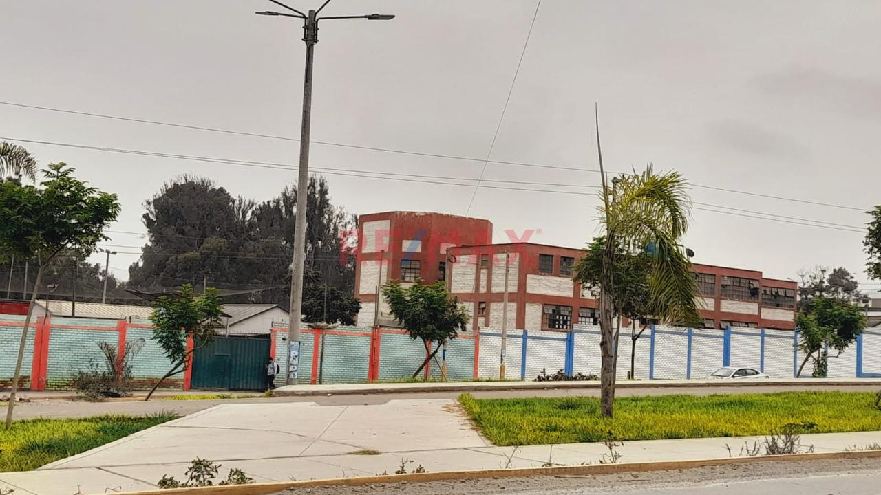 Venta De Local Comercial Como Terreno En Av. El Sol - Villa El Salvador — foto 12