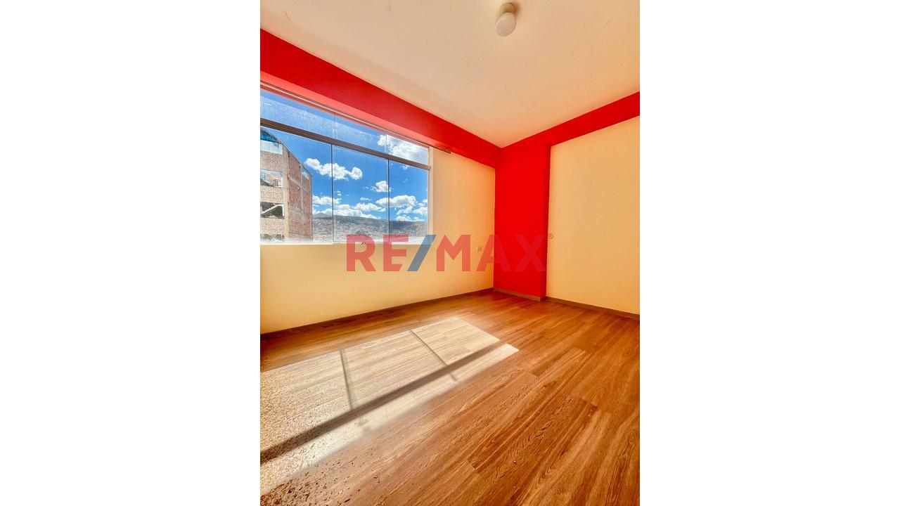 Departamento En Alquiler En Amadeo Repetto, Santiago – Amplio Y Funcional - 1