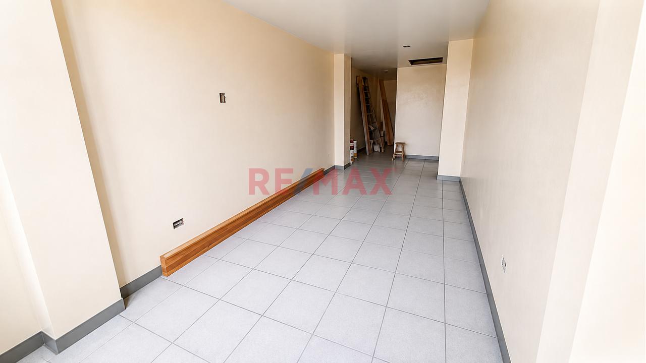Venta De Local Comercial De 3 Pisos En Av. Naranjal – Los Olivos - 4