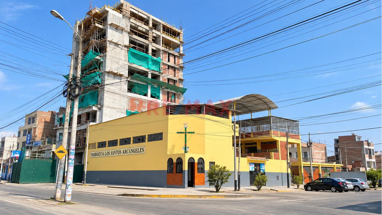 Venta De Local Comercial De 3 Pisos En Av. Naranjal – Los Olivos - 9