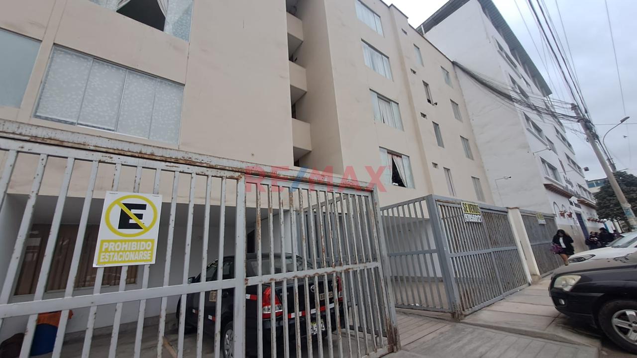 Departamento En 3Er Piso En Venta, Edificio Con Ascensor - 16