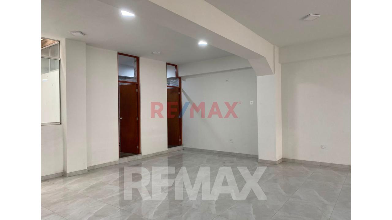 Se Alquila Local Comercial En Estreno Av. San Martin Sjl - 14