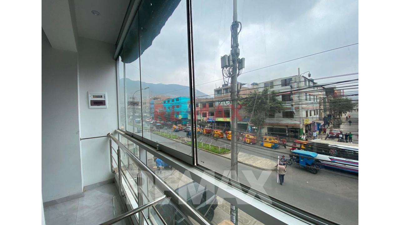 Se Alquila Local Comercial En Estreno Av. San Martin Sjl - 15