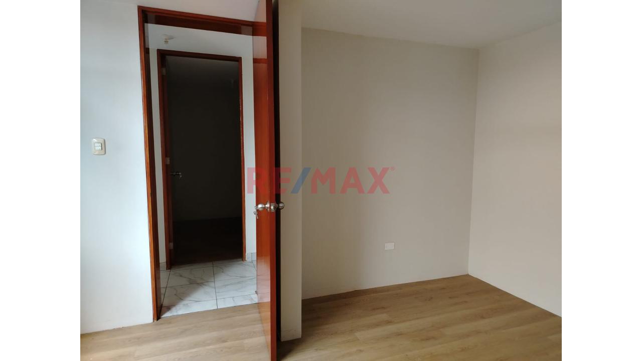 Se Alquila Departamento En Zona A De San Juan De Miraflores - 11