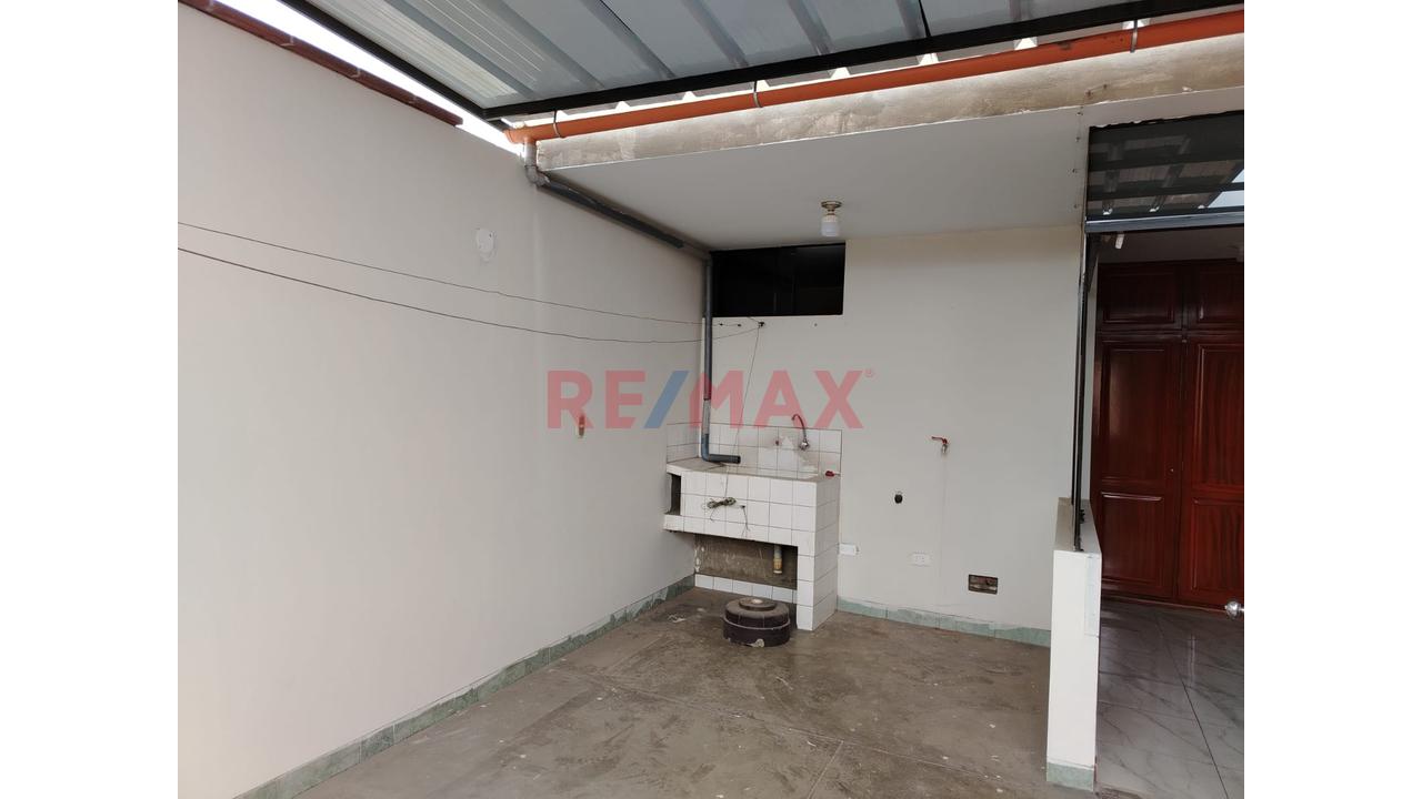Se Alquila Departamento En Zona A De San Juan De Miraflores - 18