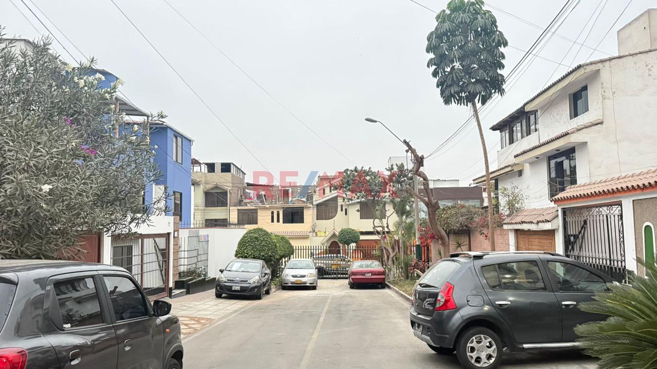 Se Vende Departamento Con Cochera, Terraza Y Mini Departamento En Los Aires - 9