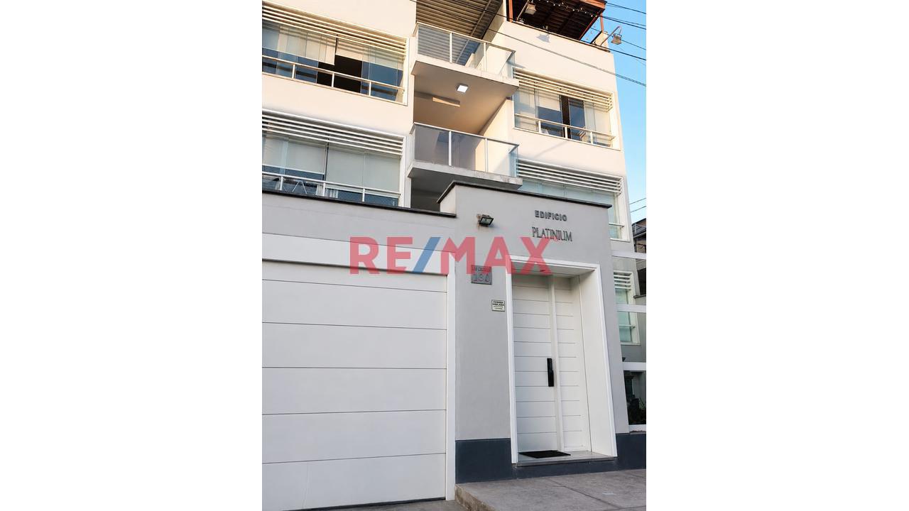 Se Vende Departamento Con Cochera, Terraza Y Mini Departamento En Los Aires - 1