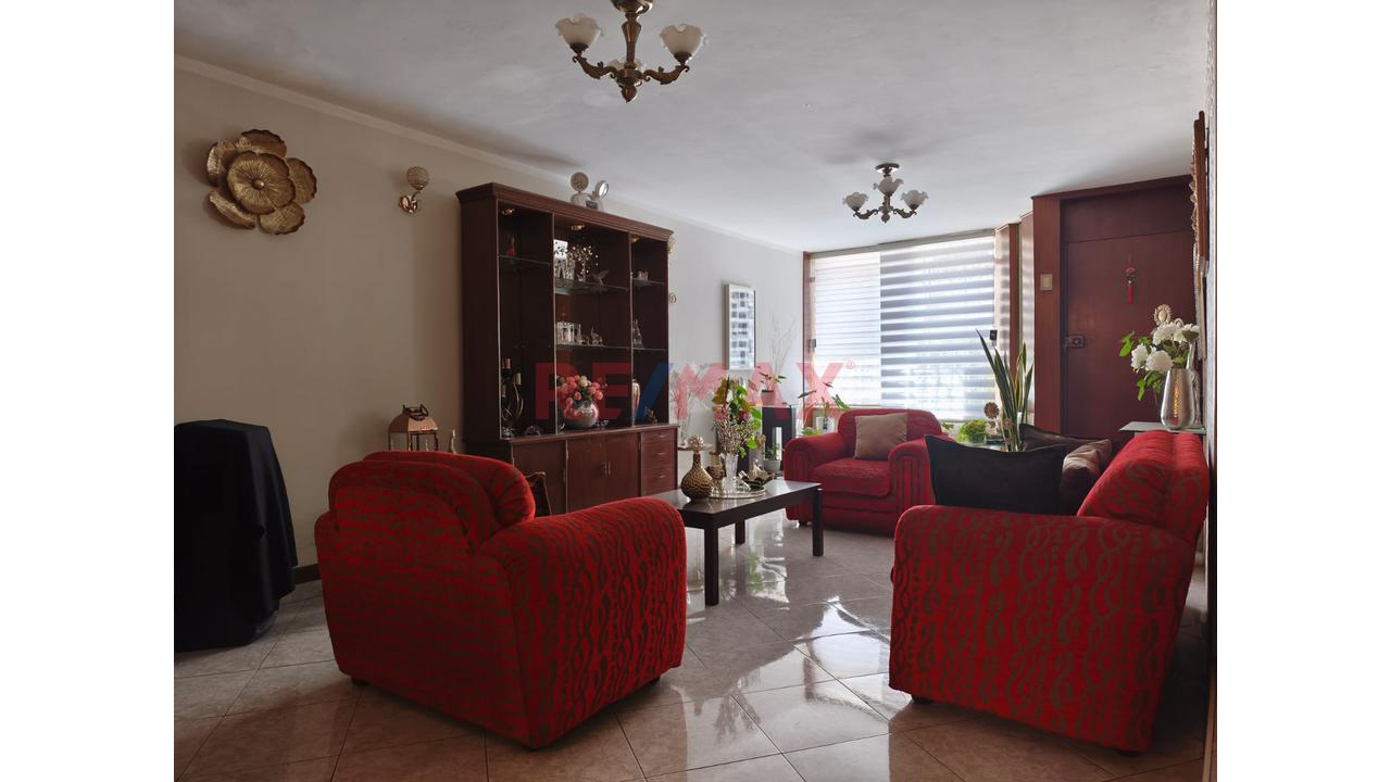 Casa En Venta En Urb. La Colonial - 2