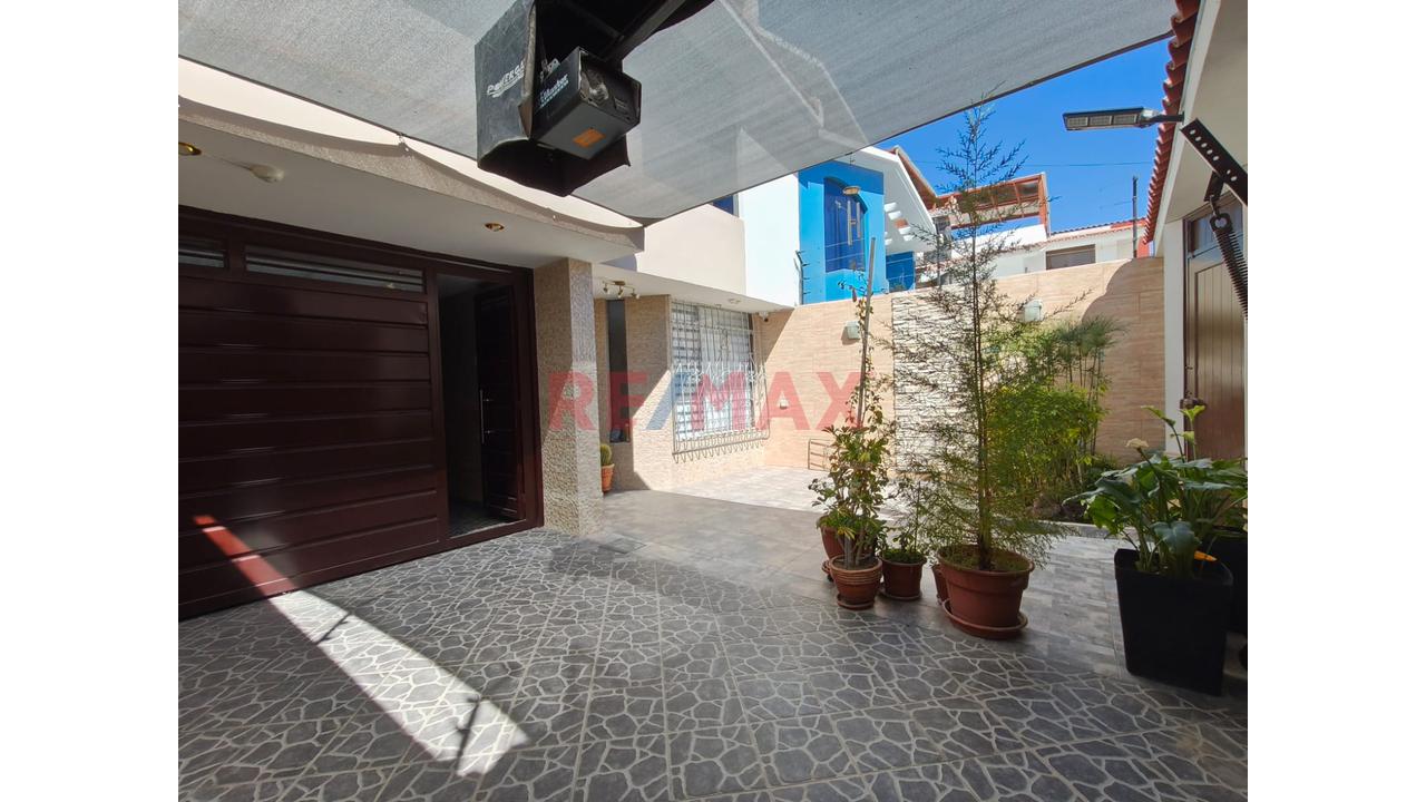Casa En Venta En Urb. La Colonial - 7