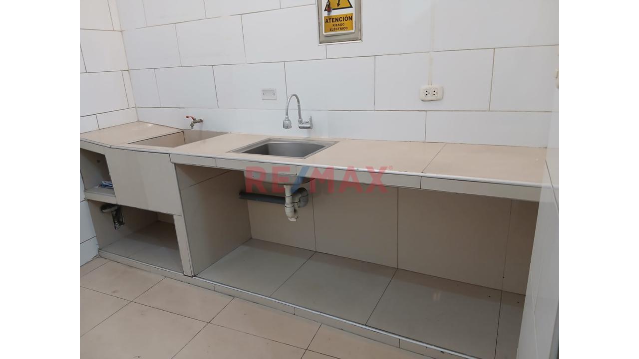 Alquiler De Local Comercial 90M² En 1Er Piso – Urb. Ingeniería, Smp — foto 7