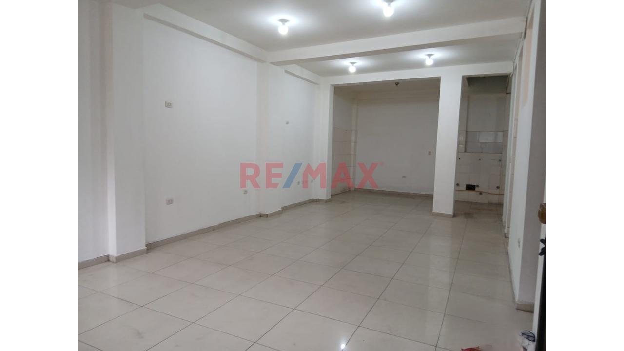 Alquiler De Local Comercial 90M² En 1Er Piso – Urb. Ingeniería, Smp — foto 2