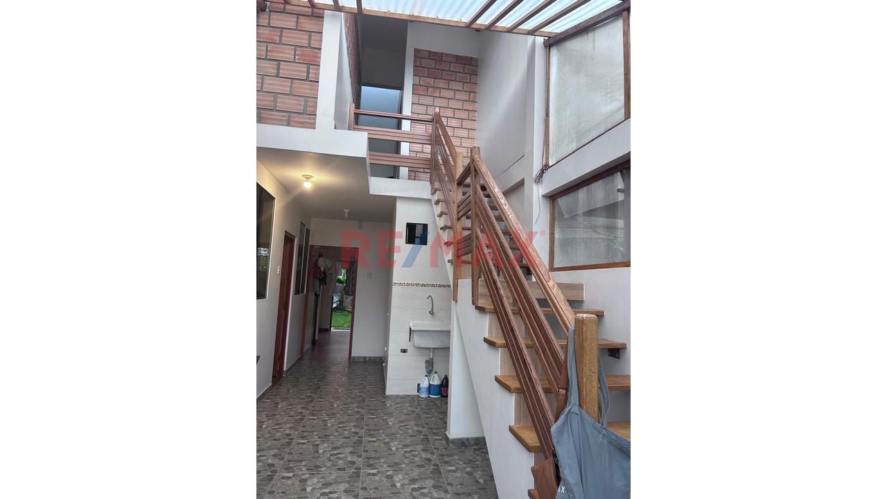Casa En Venta Amplia, Moderna 5 Dormitorios Amplios 3 Baños Area 300M2 2 Cocheras - 9