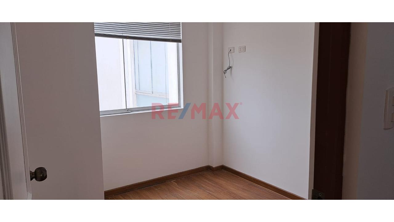 Vendo Lindo Depa 3 Dormitorios Con Balcón Y Aires – San Miguel — foto 13