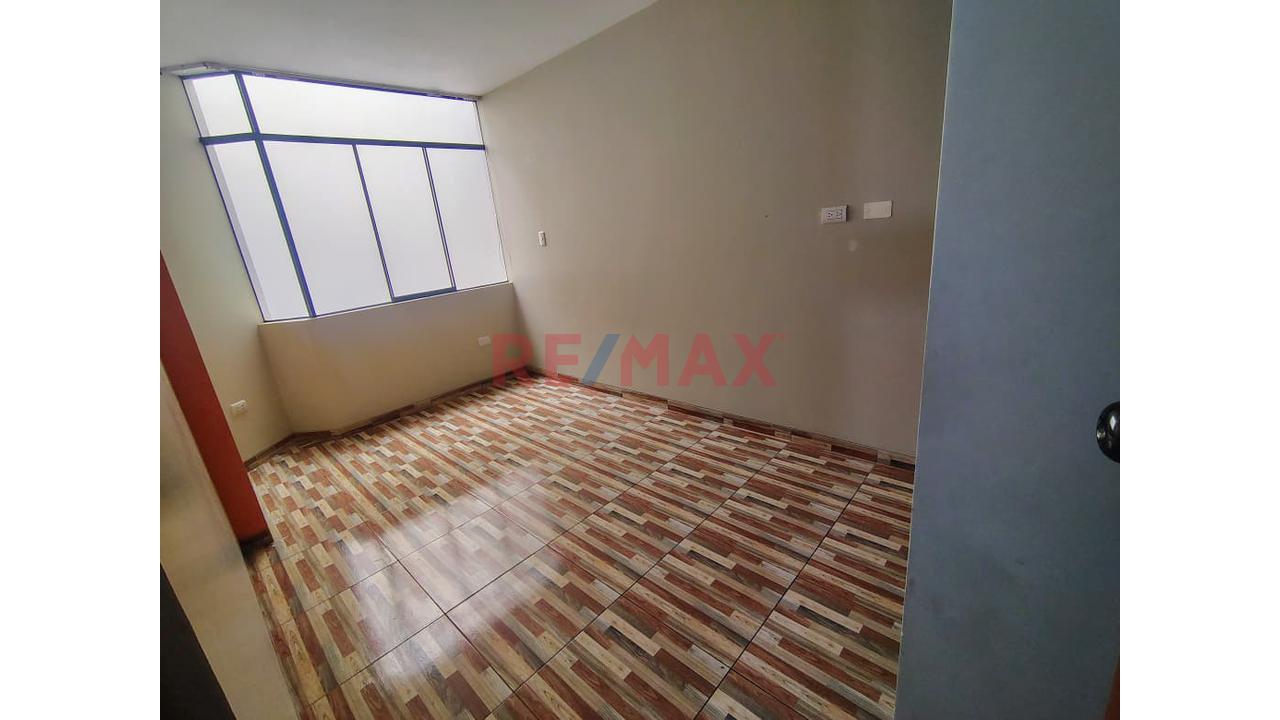 Amplio Departamento En Alquiler — foto 9
