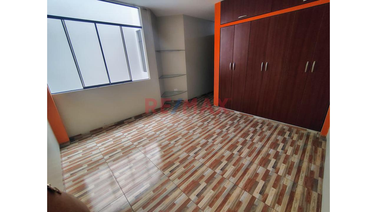 Amplio Departamento En Alquiler — foto 7