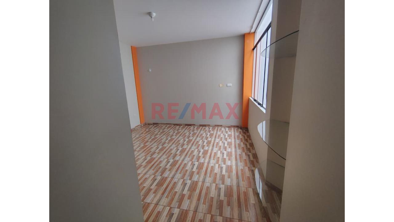 Amplio Departamento En Alquiler — foto 6