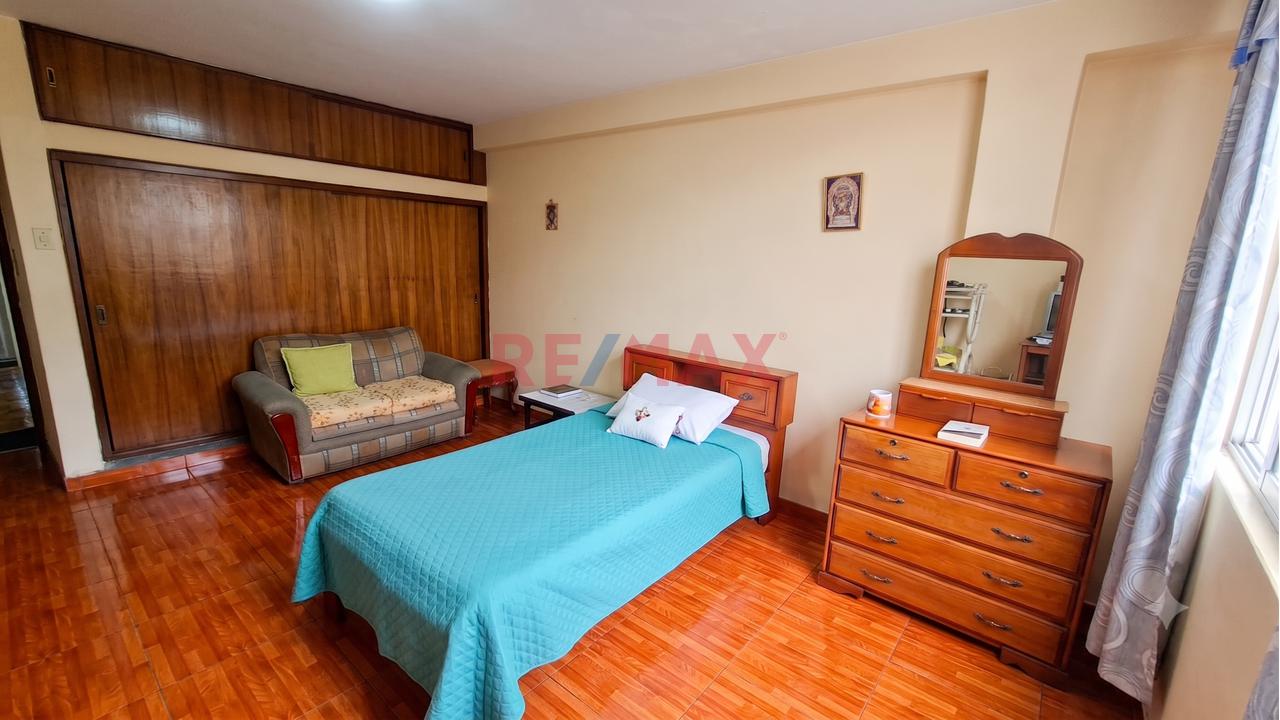 ¡Inversión Estratégica En Zárate! Casa Comercial Con Rentabilidad Inmediata En Av. Gran Chimú — foto 14