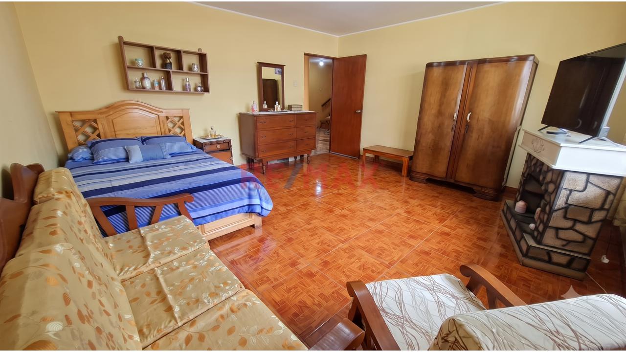 ¡Inversión Estratégica En Zárate! Casa Comercial Con Rentabilidad Inmediata En Av. Gran Chimú — foto 13