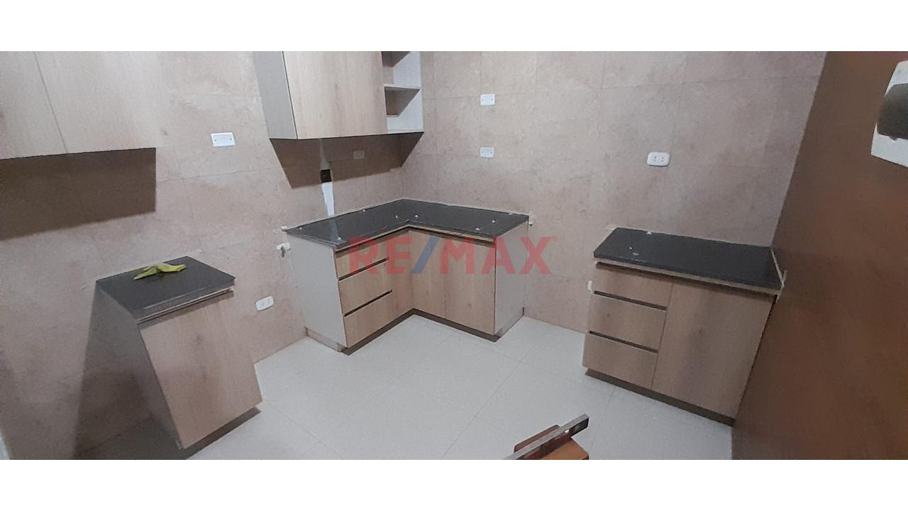 **Departamento En Alquiler En Carabayllo Con 3 Dormitorios Y Gas Natural** — foto 2