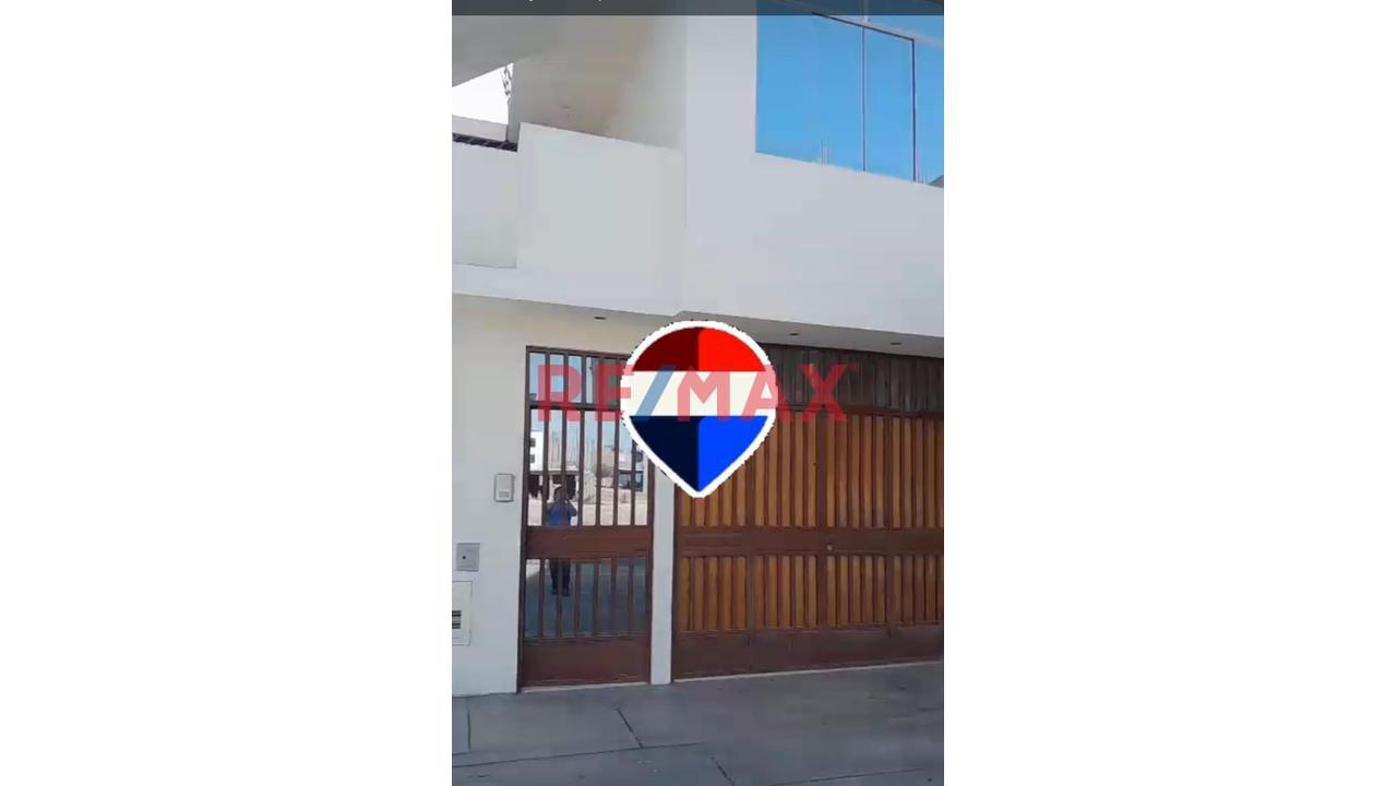 **Departamento En Alquiler En Carabayllo Con 3 Dormitorios Y Gas Natural**