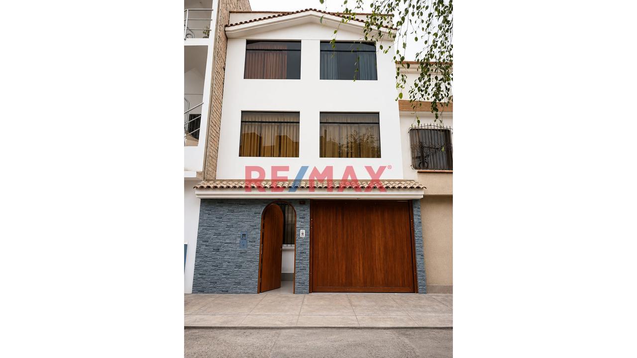 Vendo Hermosa Casa En Surco