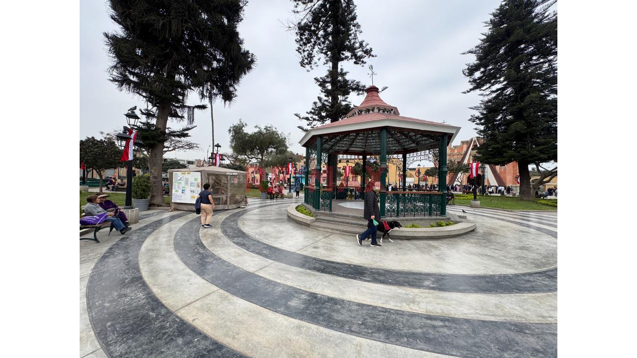 Terreno A Pocos Pasos De La Plaza De Surco Pueblo — foto 13