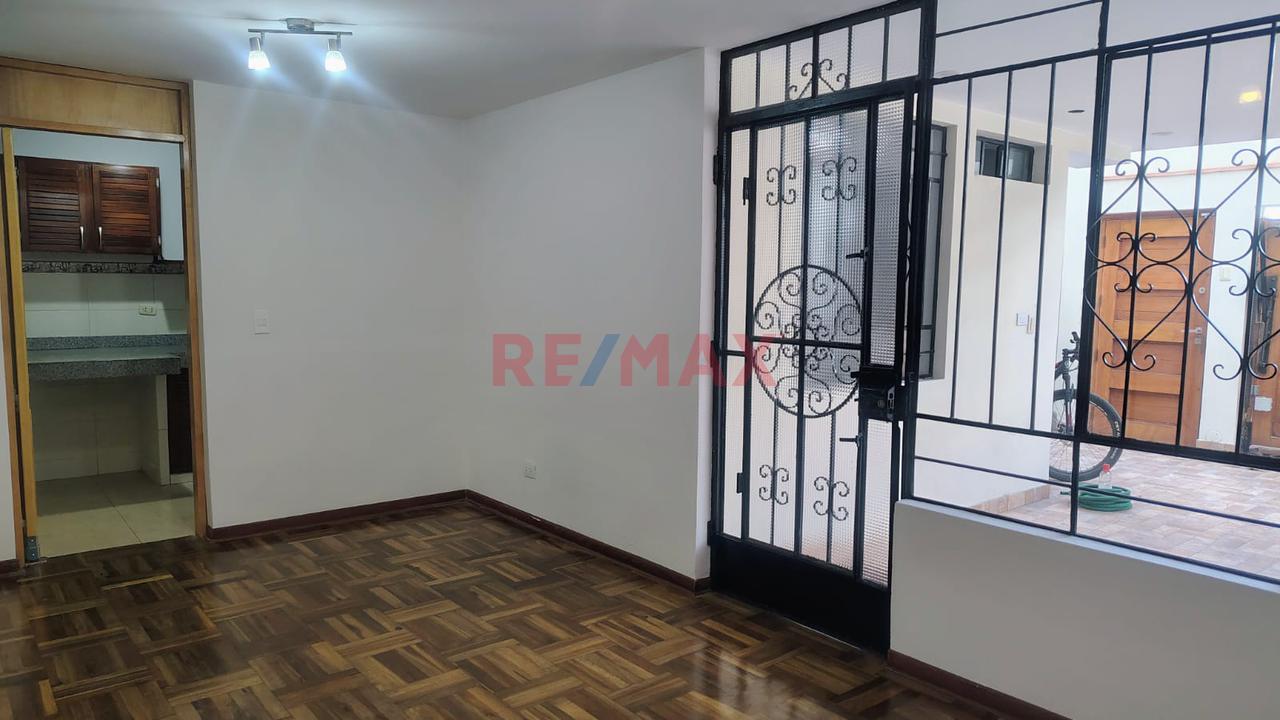 Alquiler Departamento 1Er Piso Cercado De Lima Limite Pueblo Libre — foto 11