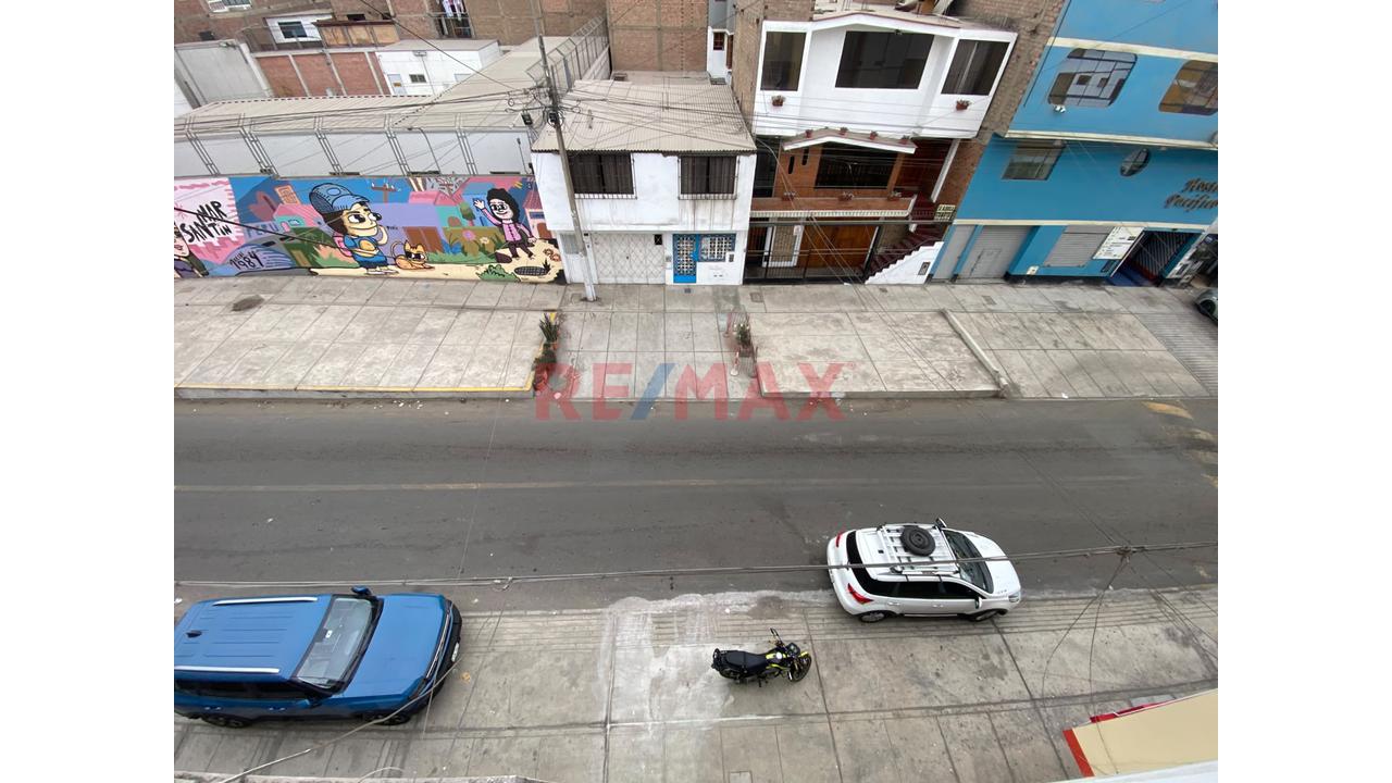 Atencion Inversionista Local De  4 Pisos En Alquiler Tomas Valle Con Universitaria — foto 13