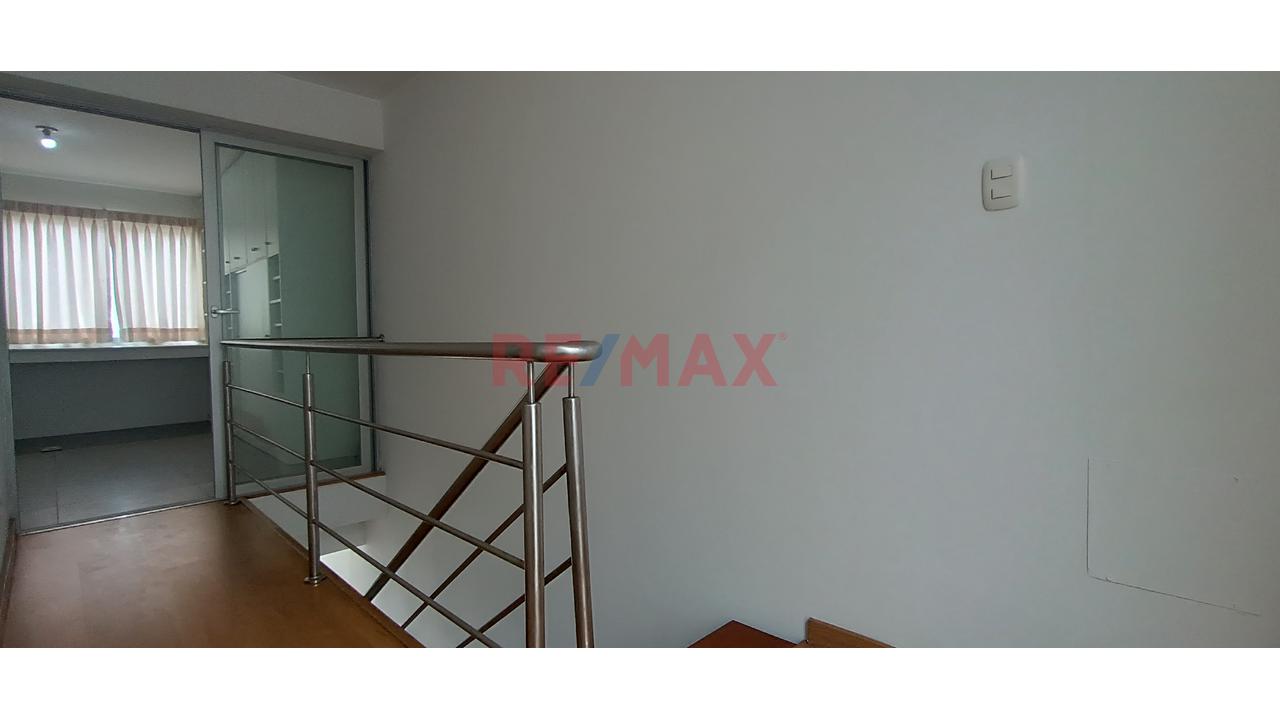 Alquiler De  Departamento Duplex Con Cochera - San Miguel - 9