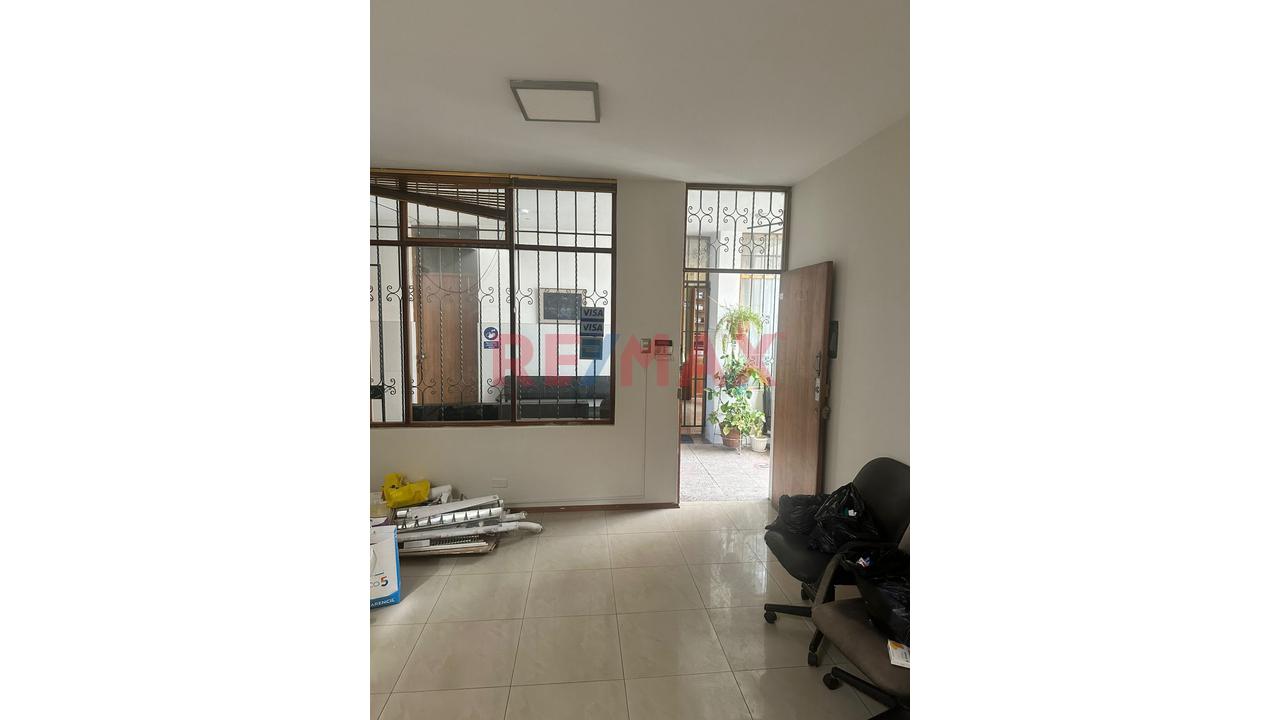 🏢 ¡Alquilo Oficina / Consultorio En Yanahuara! - 3