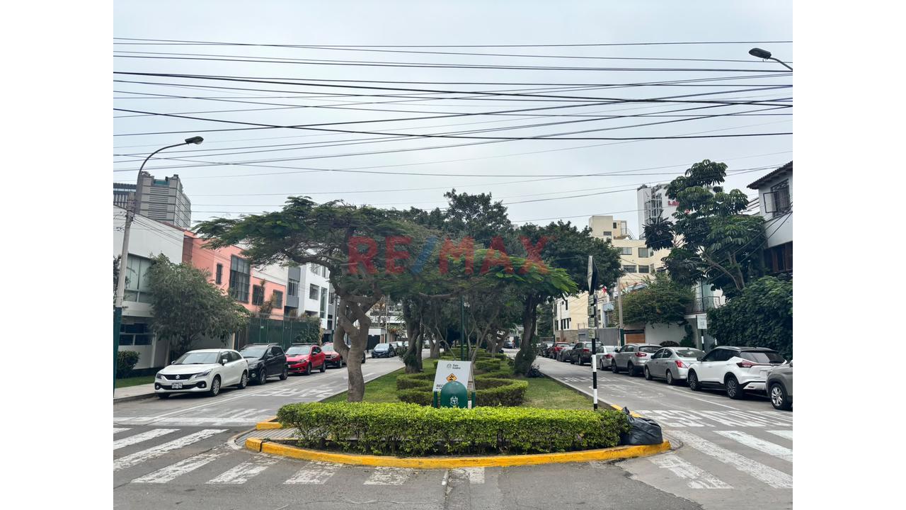 Venta Casa En Esquina Frente A Parque | 582 M² | Ideal Sede Corporativa | San Isidro - 11