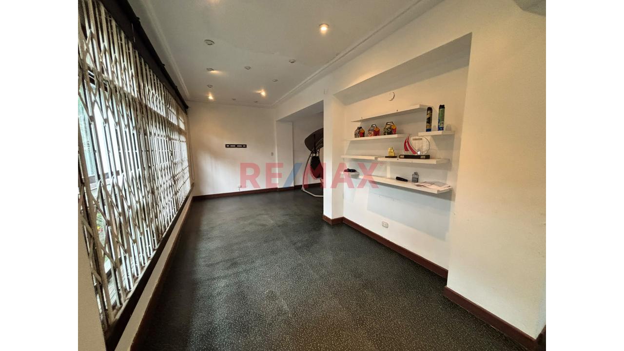 Venta Casa En Esquina Frente A Parque | 582 M² | Ideal Sede Corporativa | San Isidro - 6