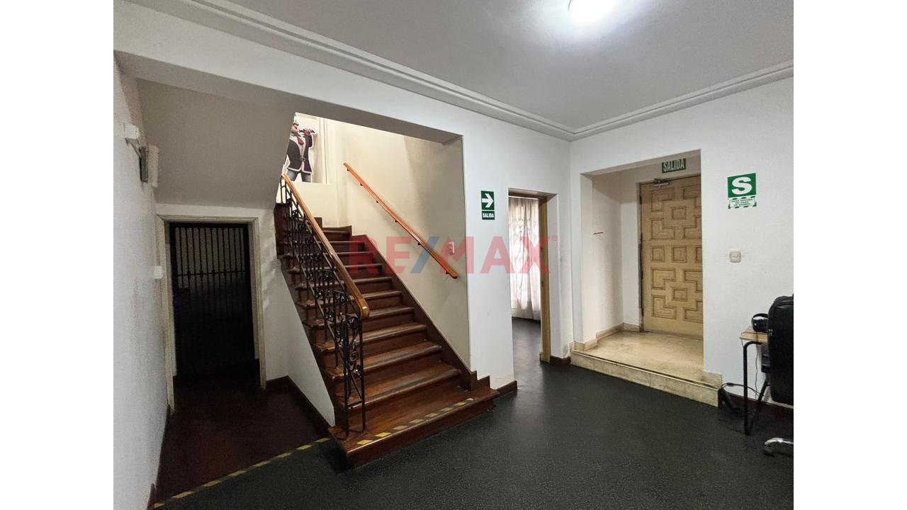 Venta Casa En Esquina Frente A Parque | 582 M² | Ideal Sede Corporativa | San Isidro - 9