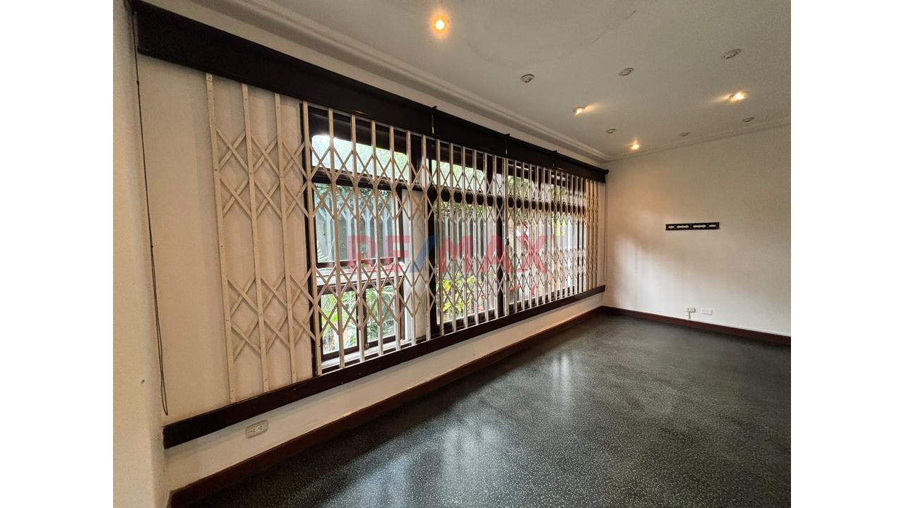 Venta Casa En Esquina Frente A Parque | 582 M² | Ideal Sede Corporativa | San Isidro - 7