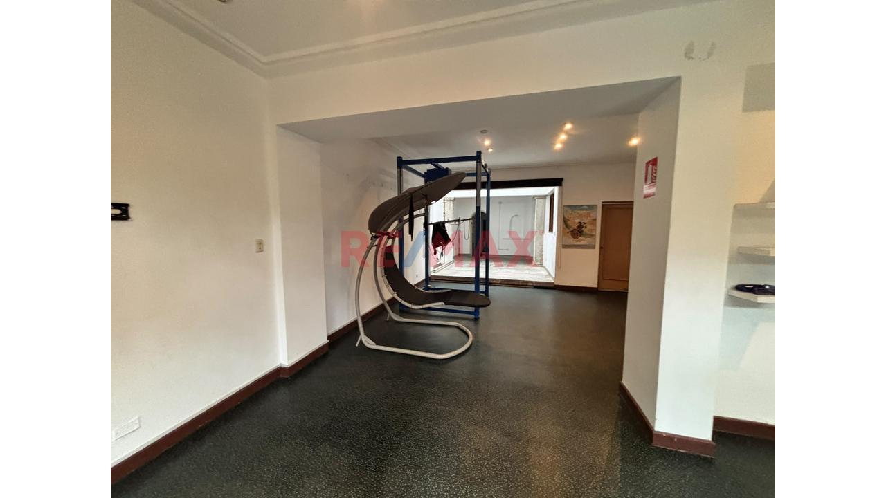 Venta Casa En Esquina Frente A Parque | 582 M² | Ideal Sede Corporativa | San Isidro - 8