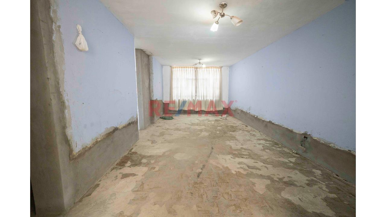 "🏠 Se Vende Casa Como Inversion Frente A Parque  En San Juan De Miraflores 🏠 — foto 6