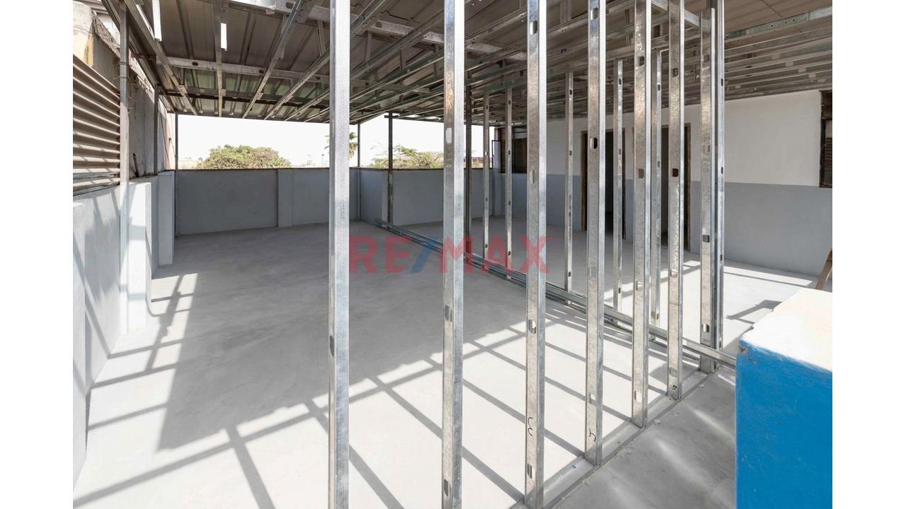"🏠 Se Vende Casa Como Inversion Frente A Parque  En San Juan De Miraflores 🏠 — foto 10