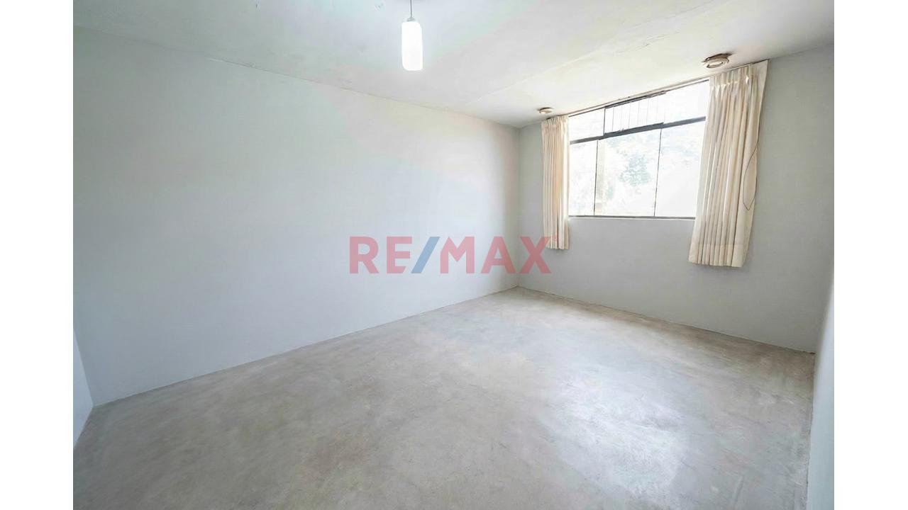 "🏠 Se Vende Casa Como Inversion Frente A Parque  En San Juan De Miraflores 🏠 — foto 14