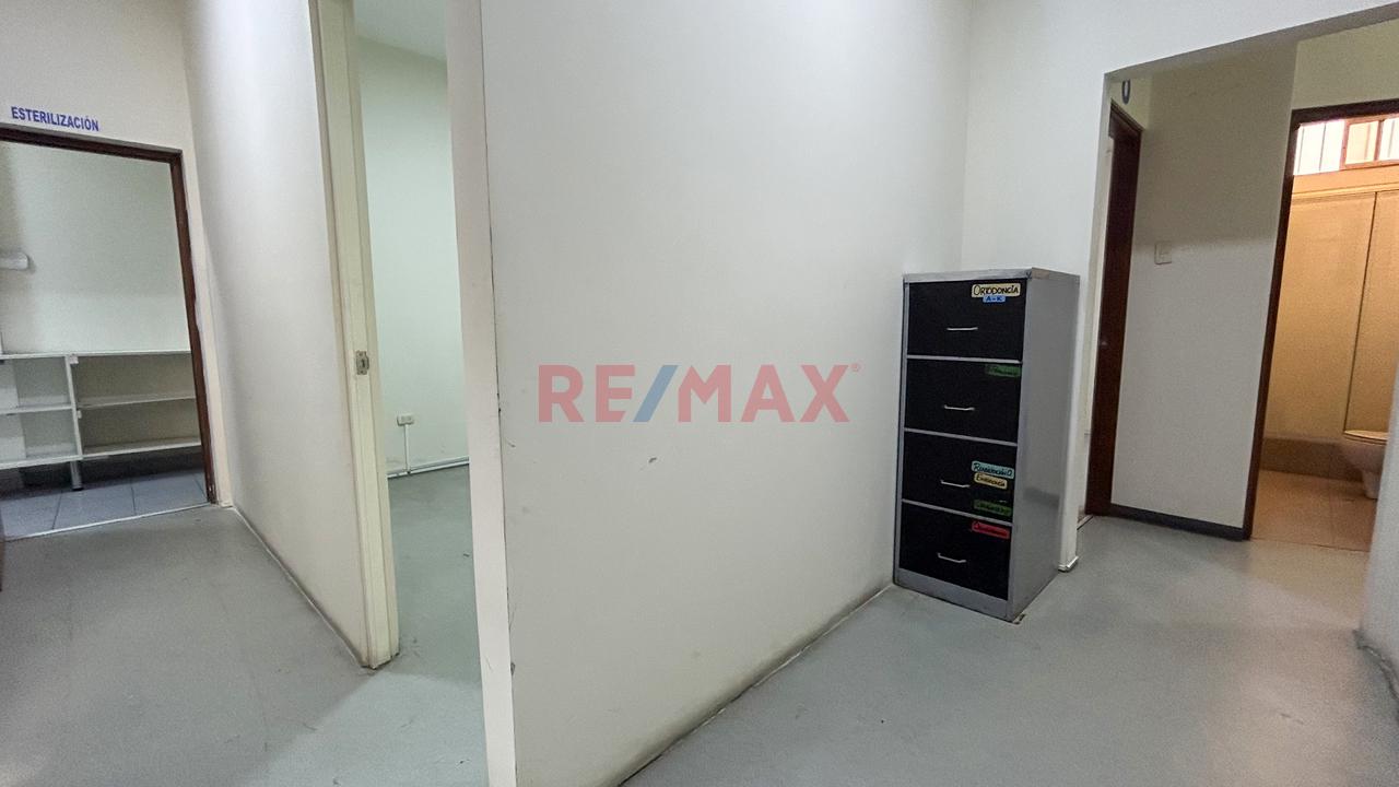 Local Comercial En Venta En Av Javier Prado Y Av La Molina - 10