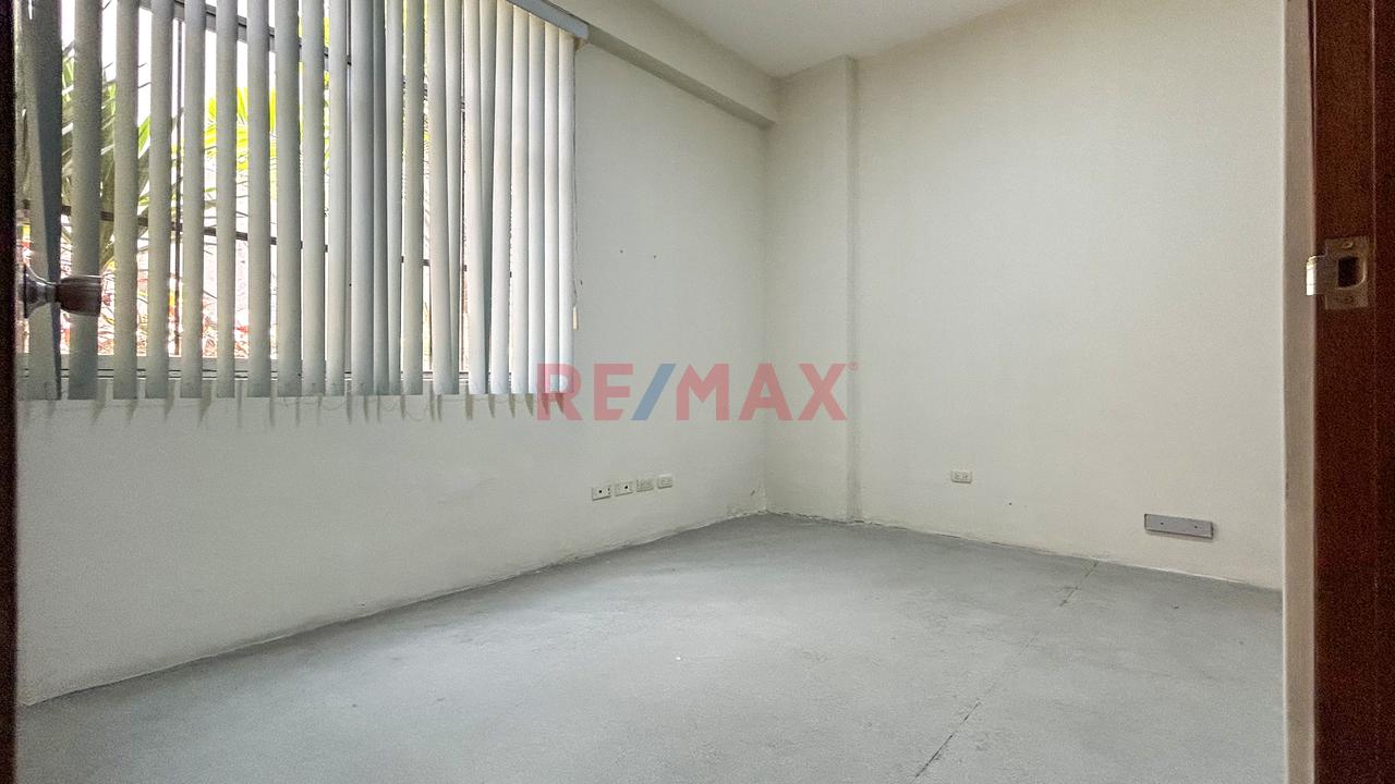 Local Comercial En Venta En Av Javier Prado Y Av La Molina - 12