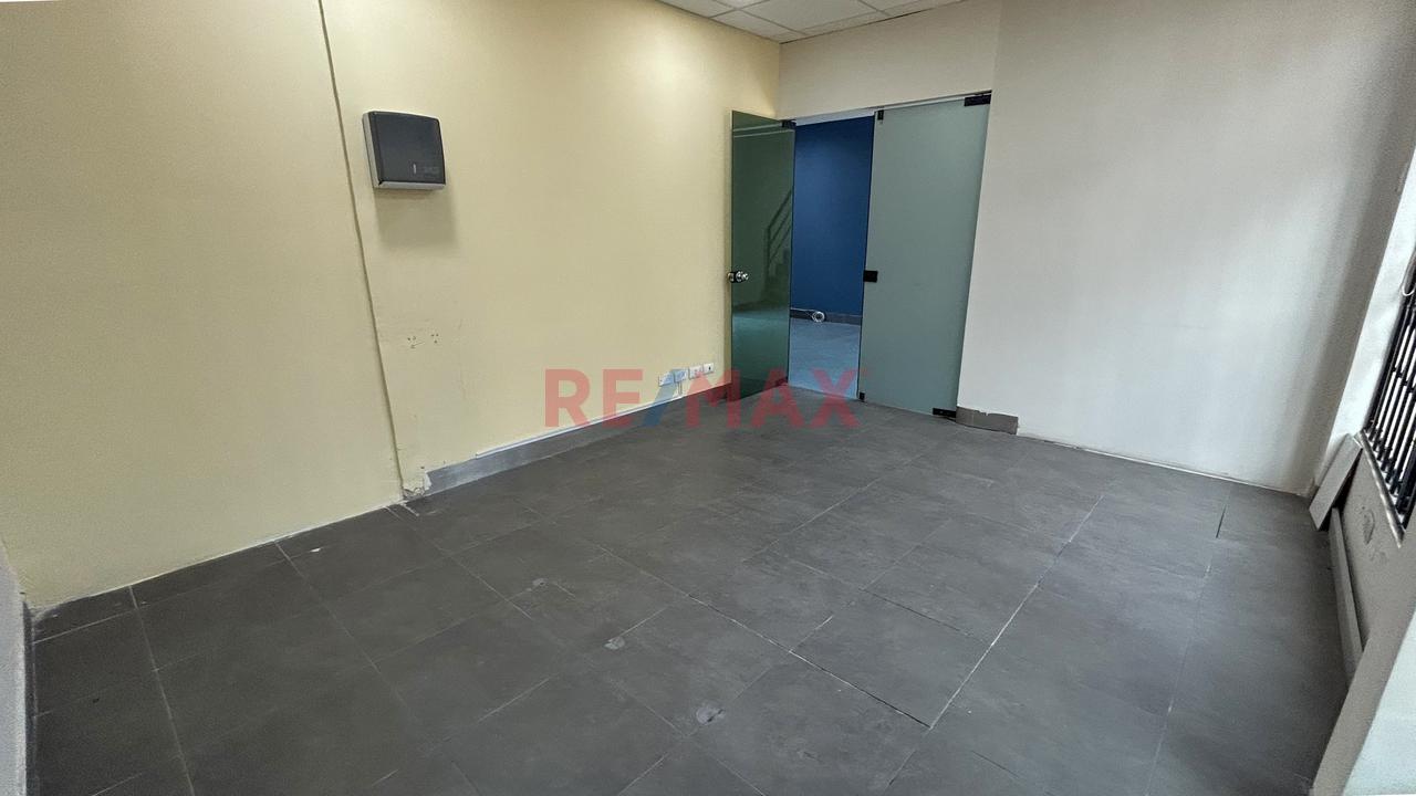 Local Comercial En Venta En Av Javier Prado Y Av La Molina - 5