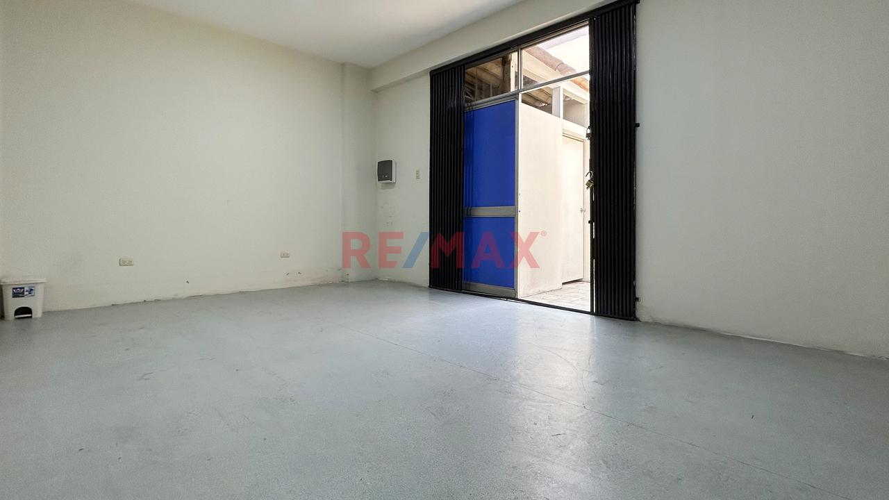 Local Comercial En Venta En Av Javier Prado Y Av La Molina - 11