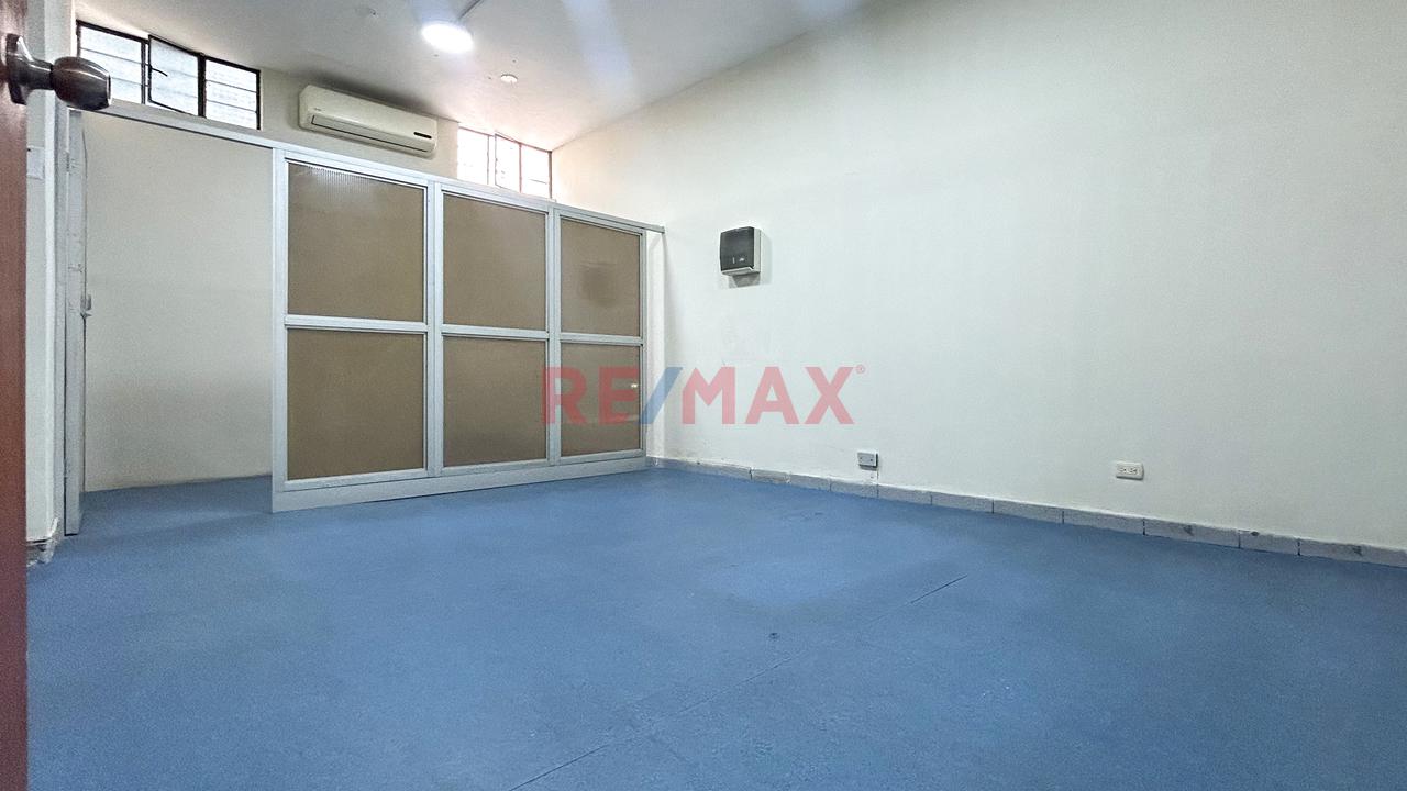 Local Comercial En Venta En Av Javier Prado Y Av La Molina - 6