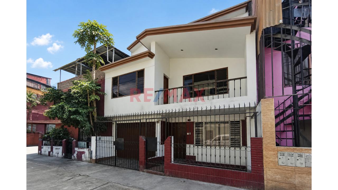 🏡 ¡Se Vende Amplia Casa Con Excelente Ubicación En San Juan De Miraflores!