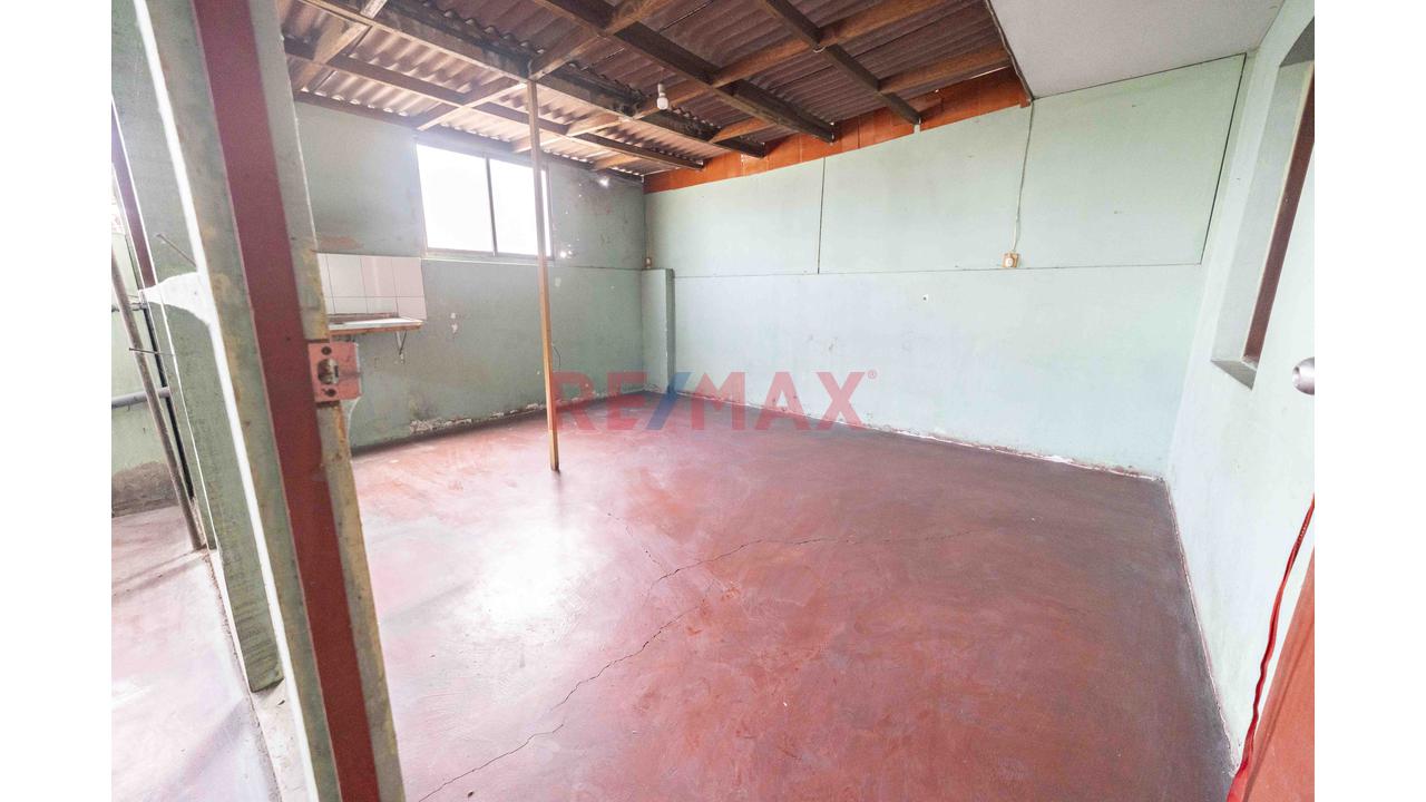 🏡 ¡Se Vende Amplia Casa Con Excelente Ubicación En San Juan De Miraflores! — foto 10