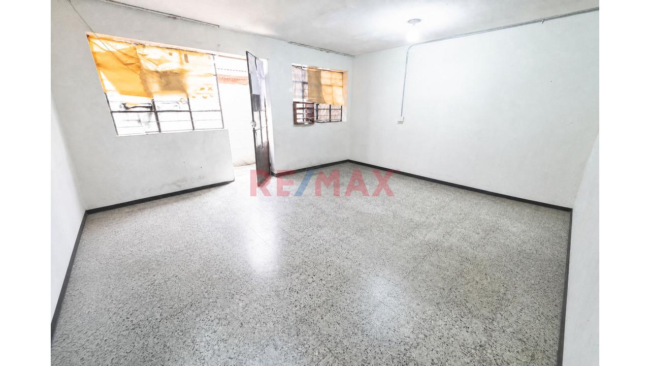 🏡 ¡Se Vende Amplia Casa Con Excelente Ubicación En San Juan De Miraflores! - 16
