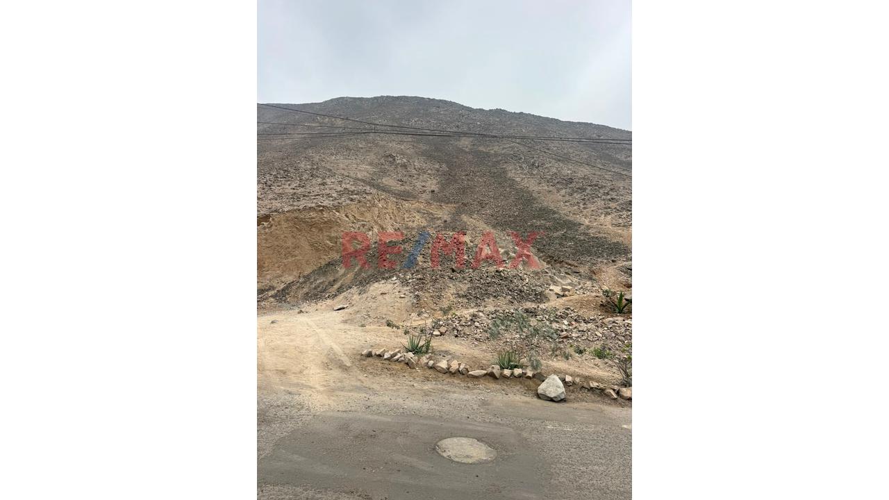 En Venta - Terreno En Las Praderas De La Molina - Ideal Para Construir La Casa De Tus Sueños! — foto 2