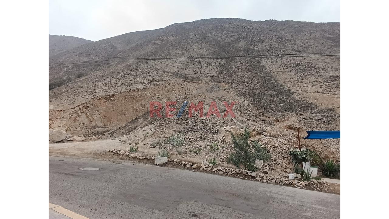 En Venta - Terreno En Las Praderas De La Molina - Ideal Para Construir La Casa De Tus Sueños! — foto 3