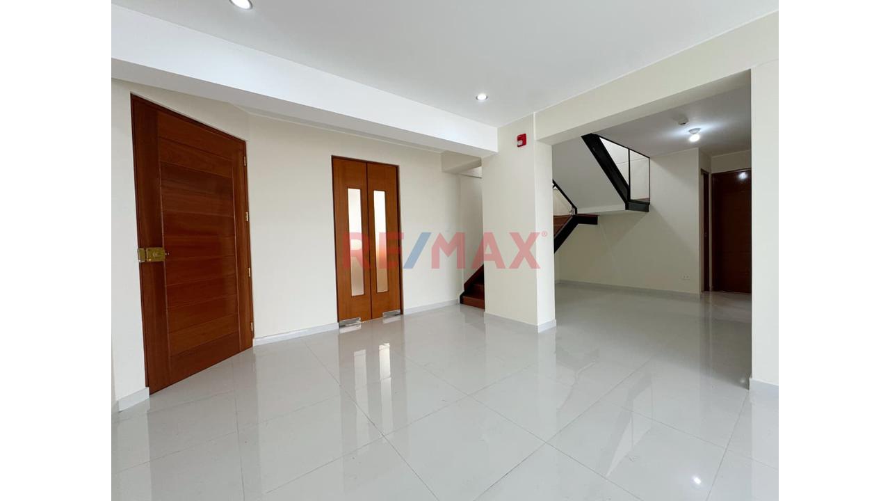 🏡✨ ¡Estrena Un Exclusivo Dúplex Con Terraza En Santa Enma, Límite Con Pueblo Libre! ✨🏡 — foto 3