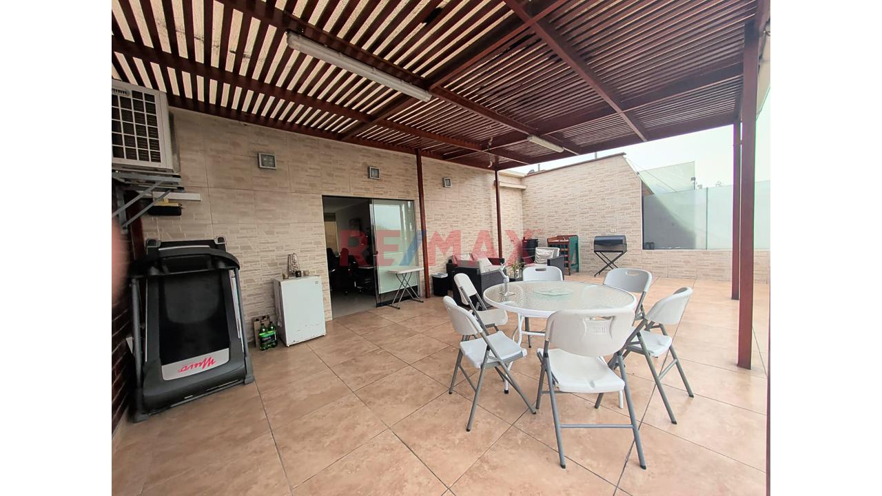 Duplex En Venta 212 M2 En Urb Higuereta - Surco — foto 8